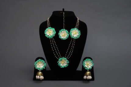 Jeia Necklace Set