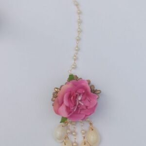 Rose Cowrie Maang Tika
